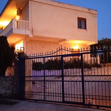 Arsen Apartments Sarande Exterior photo